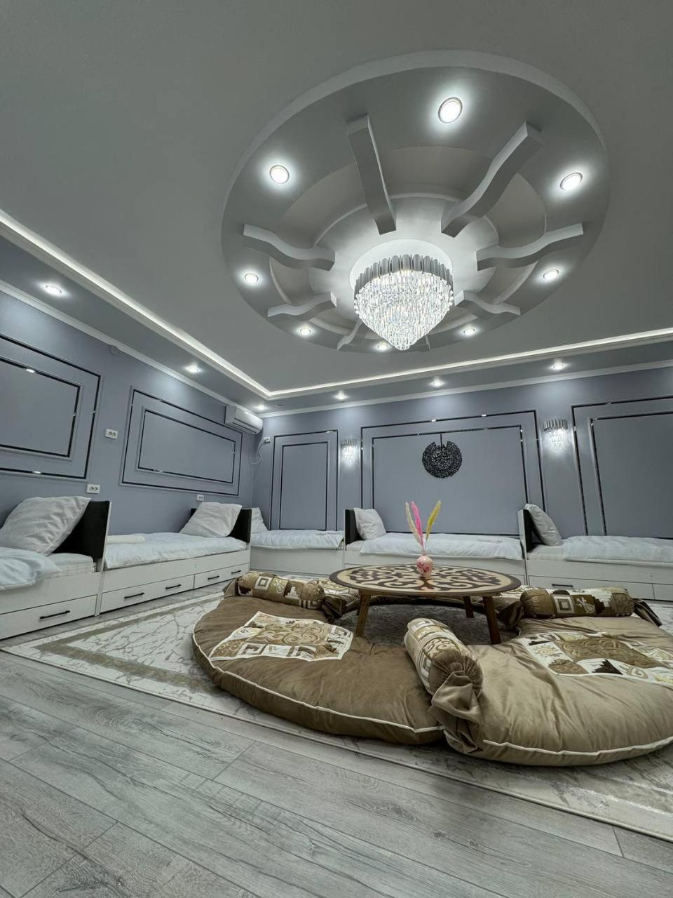 Apartment Family Hotel, караван сарай ясави *